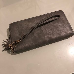 Grey shine wallet